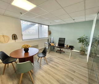 Bureau privé 32 m² 3 postes Location bureau Rue Victor Baltard à Tourcoing Tourcoing 59200 - photo 2